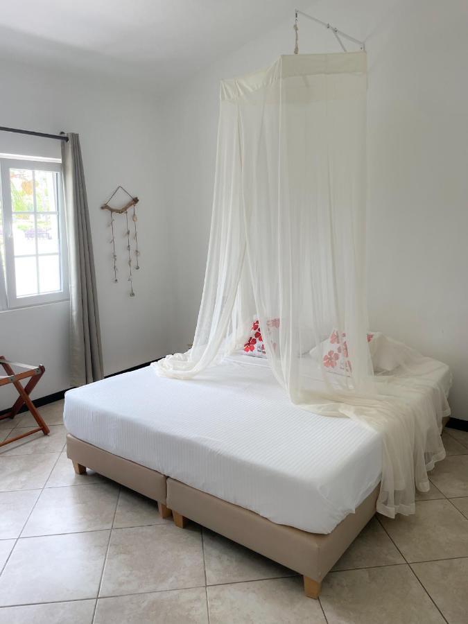 Hibiscus Beach House Ян-Тил Экстерьер фото